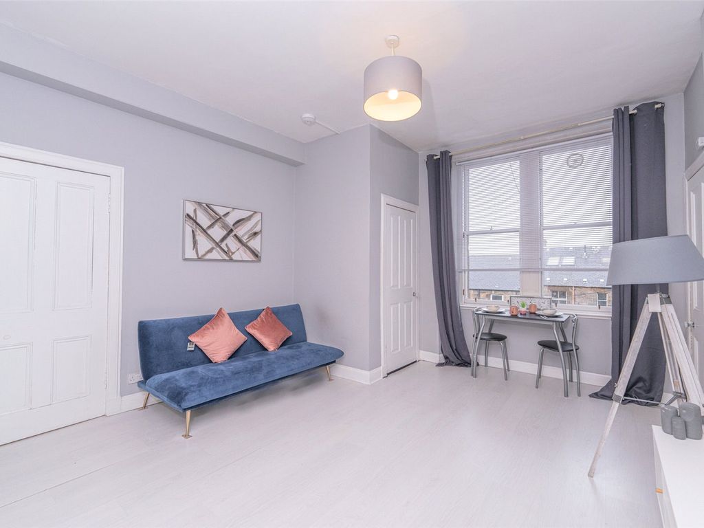 1 bed flat for sale in Broughton Road, Edinburgh EH7, £190,000