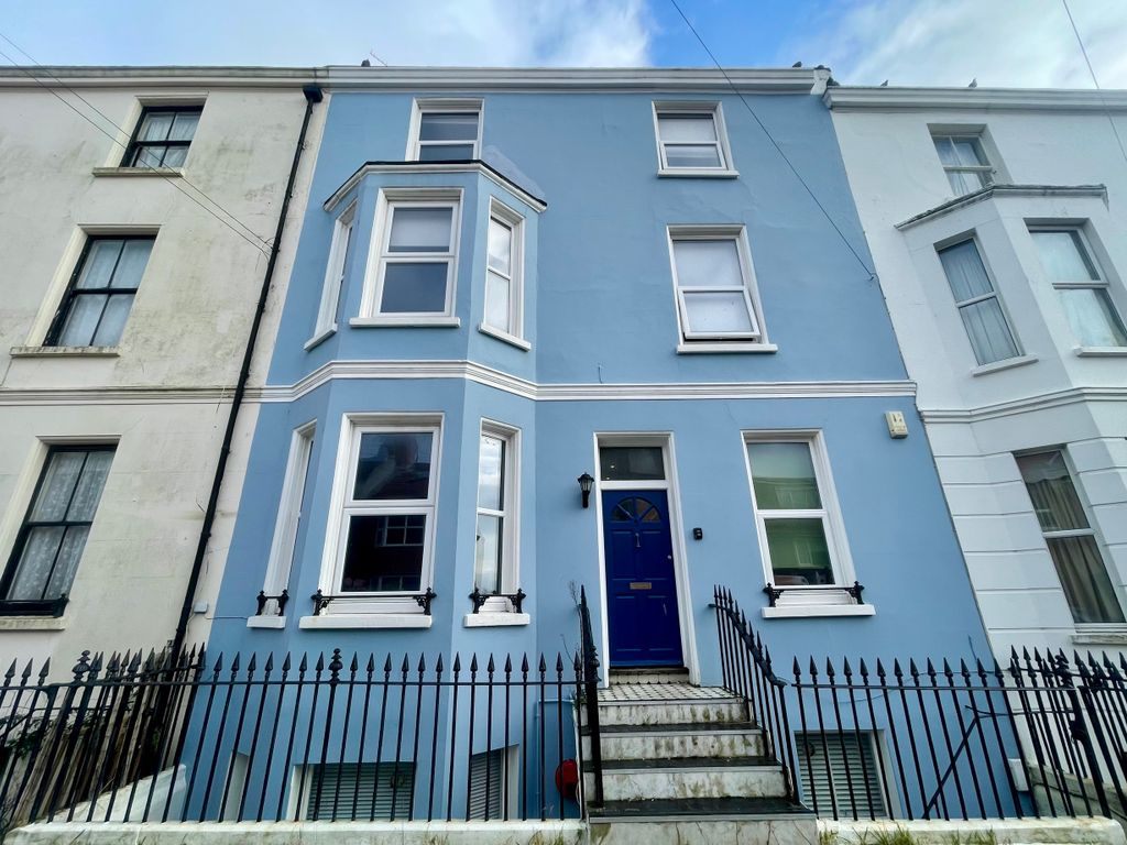 Room to rent in Arundel Street, Brighton BN2, £600 pcm