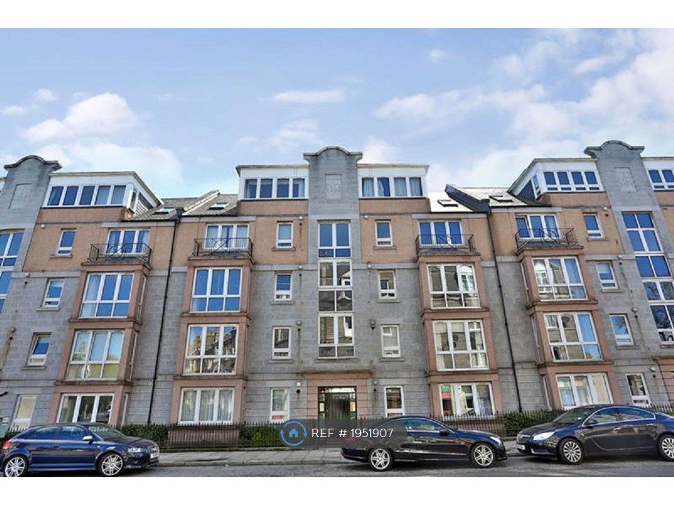3 bed flat to rent in Union Grove, Aberdeen AB10, £1,800 pcm