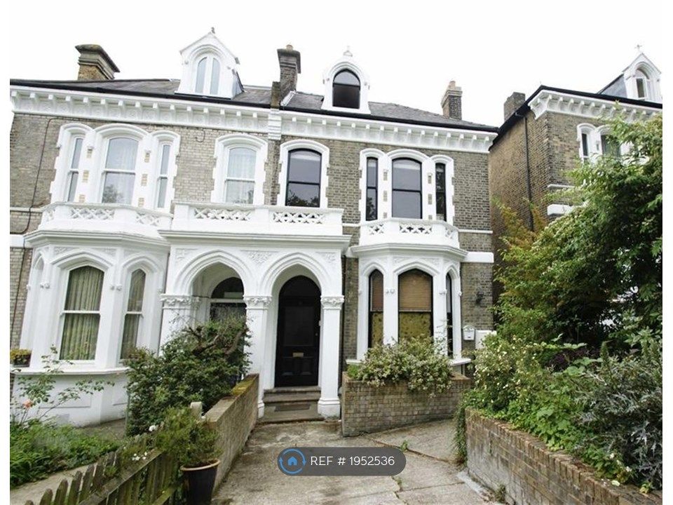 2 bed maisonette to rent in Manor Mount, London SE23, £2,000 pcm