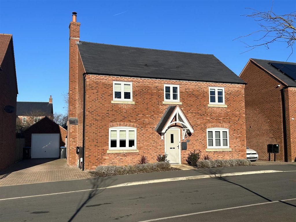 4 bed detached house for sale in Hilly Hollow, Gilmorton, Lutterworth LE17, £485,000