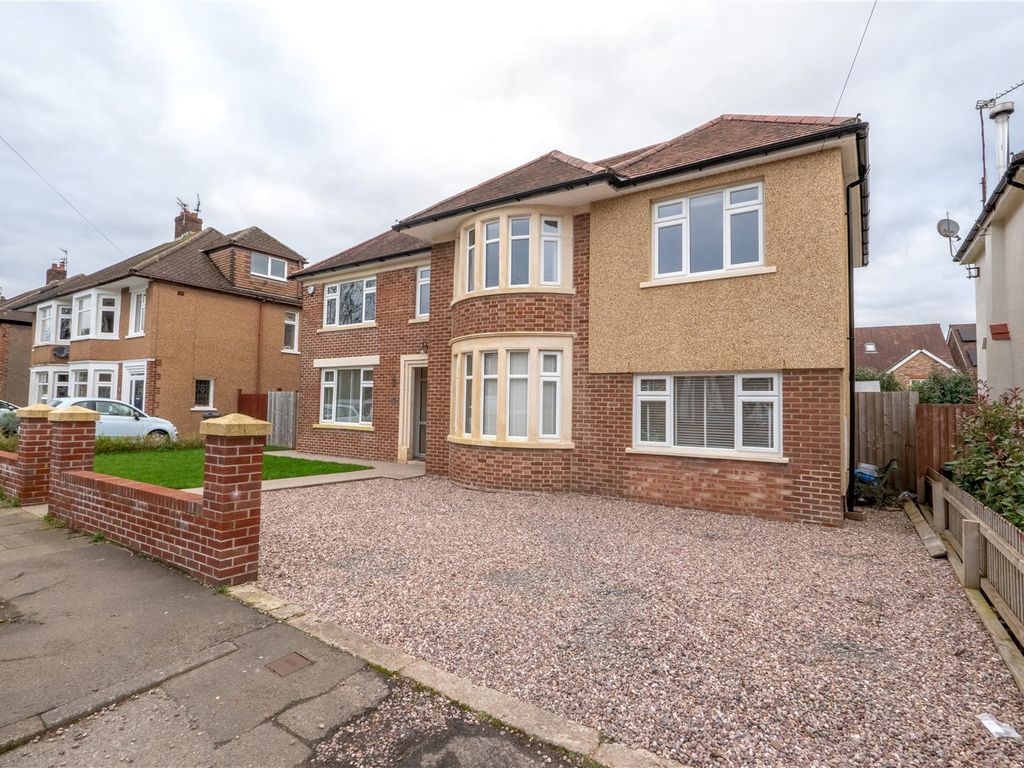 4 bed detached house for sale in Usk Road, Llanishen, Cardiff CF14, £790,000