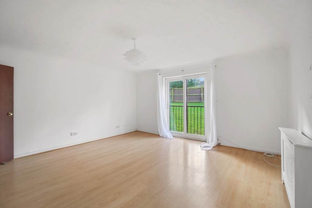 2 bed flat for sale in Readman Court, Anerley, London, Greater London SE20, £265,000