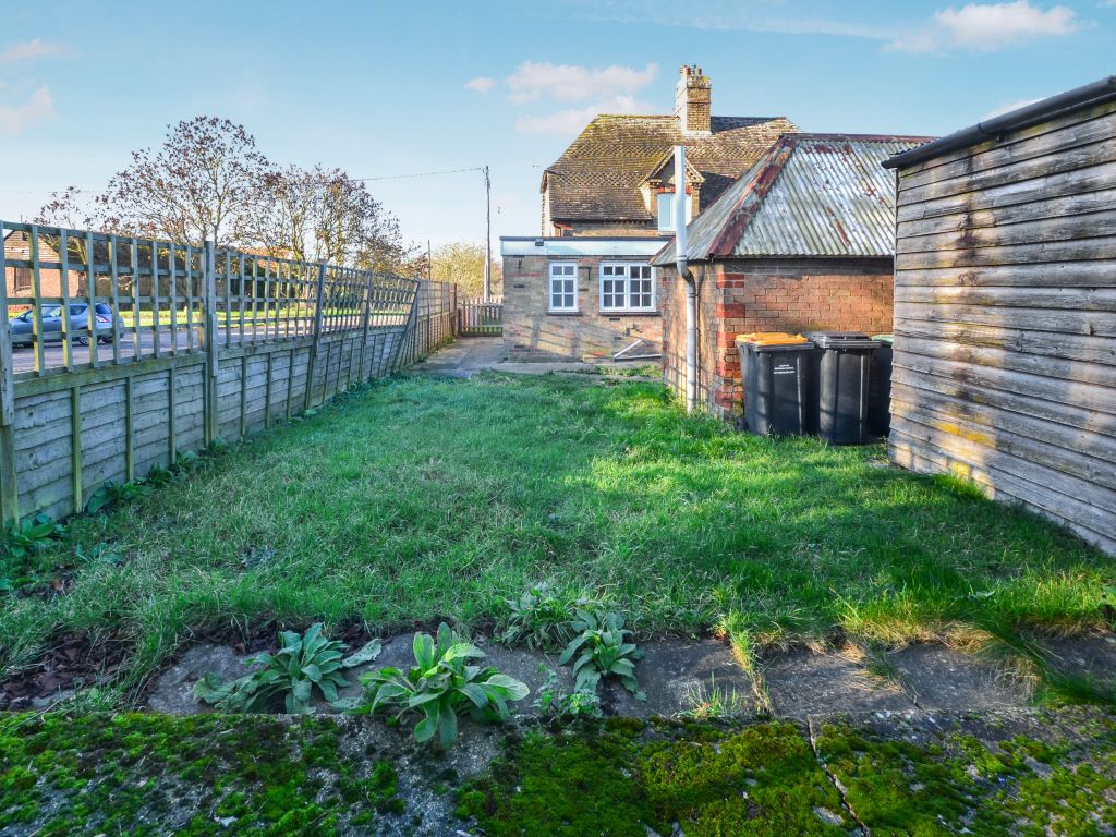 3 bed cottage for sale in Little Barford, St. Neots PE19, £300,000