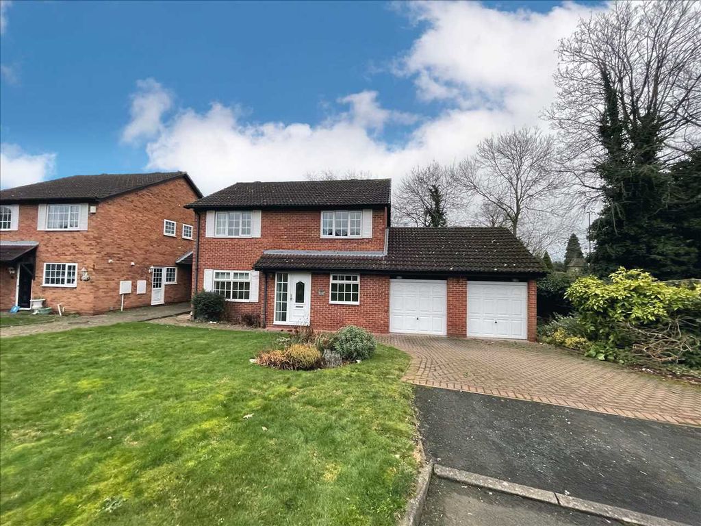 4 bed detached house to rent in Heather Grove, Solihull, Solihull B91, £1,895 pcm