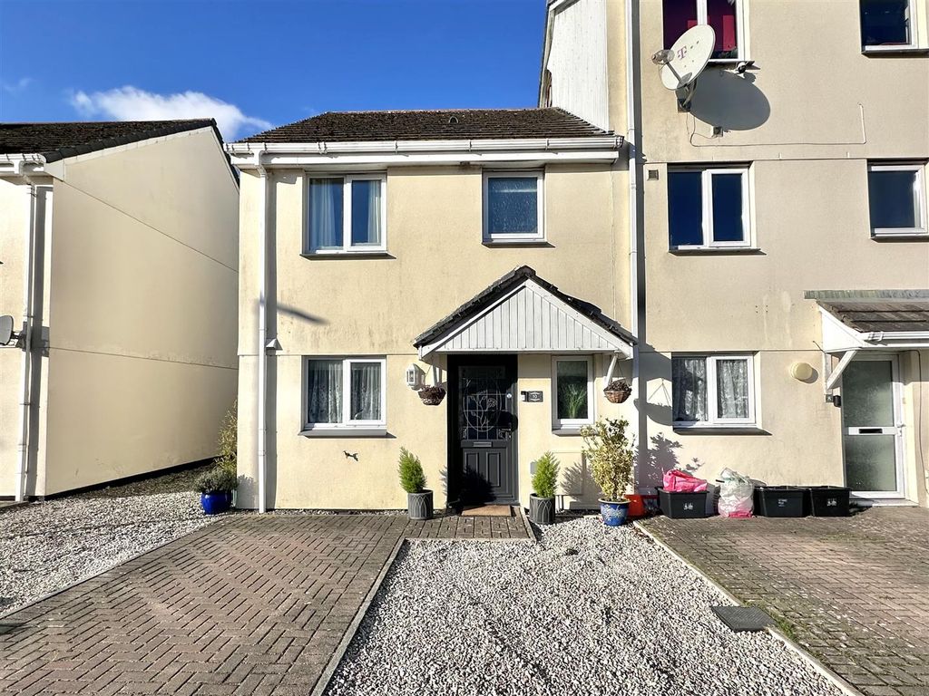 3 bed end terrace house for sale in Springfields, Bugle, St. Austell PL26, £210,000