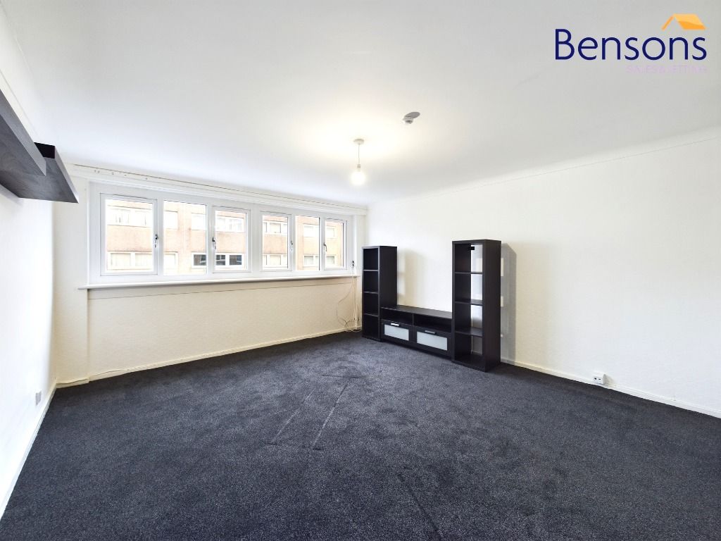 2 bed maisonette to rent in Westwood Square, Westwood, East Kilbride, South Lanarkshire G75, £650 pcm