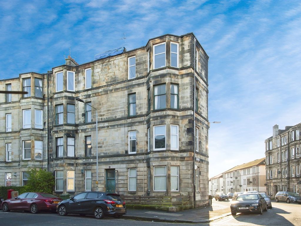 1 bed flat for sale in Crossflat Crescent, Paisley PA1, £40,000