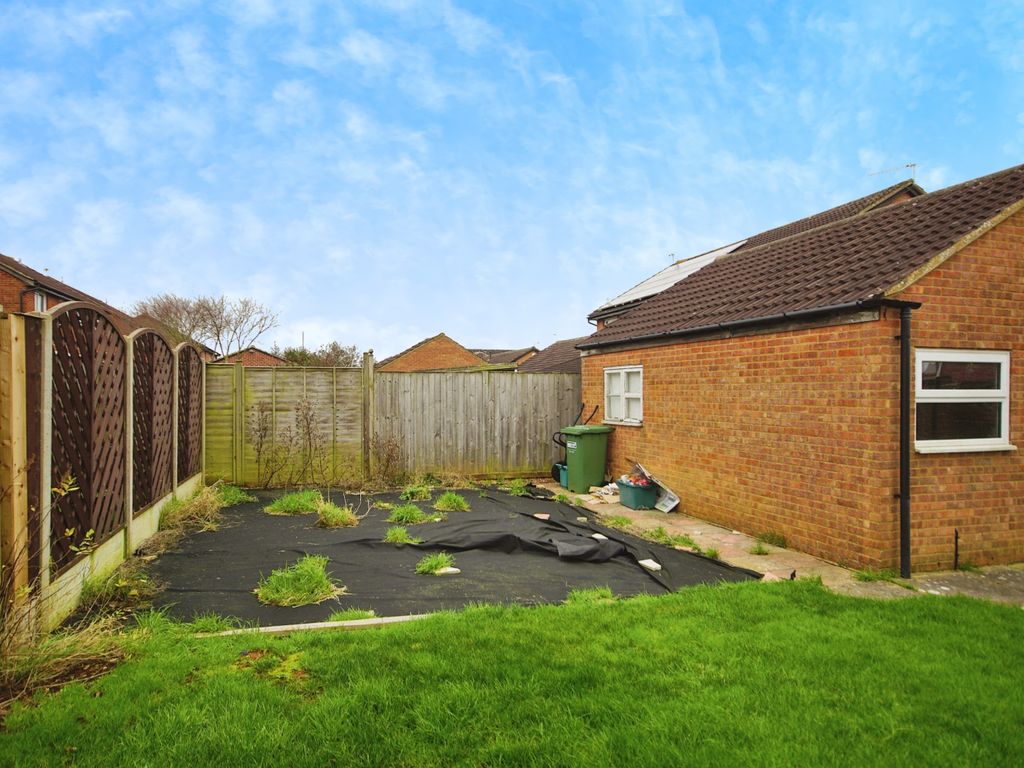 1 bed detached house for sale in Bader Close, Bristol, Avon BS37, £200,000