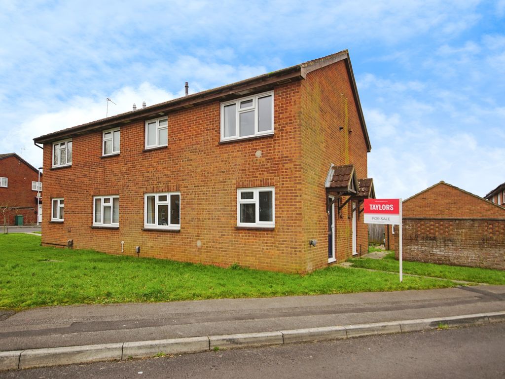 1 bed detached house for sale in Bader Close, Bristol, Avon BS37, £200,000