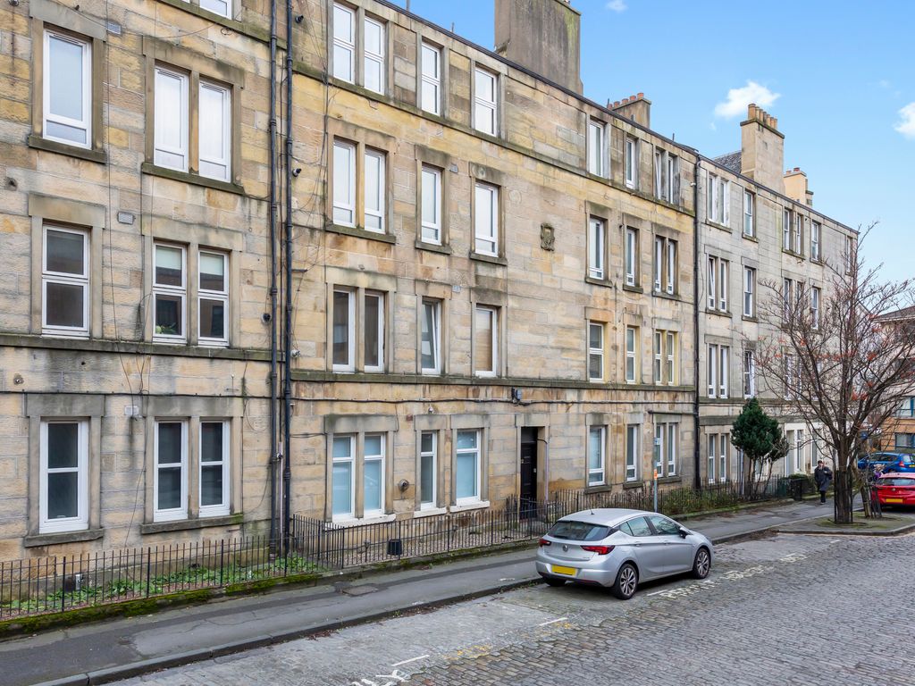 1 bed flat for sale in 22 (3F3 Or 15), Downfield Place, Edinburgh EH11, £125,000