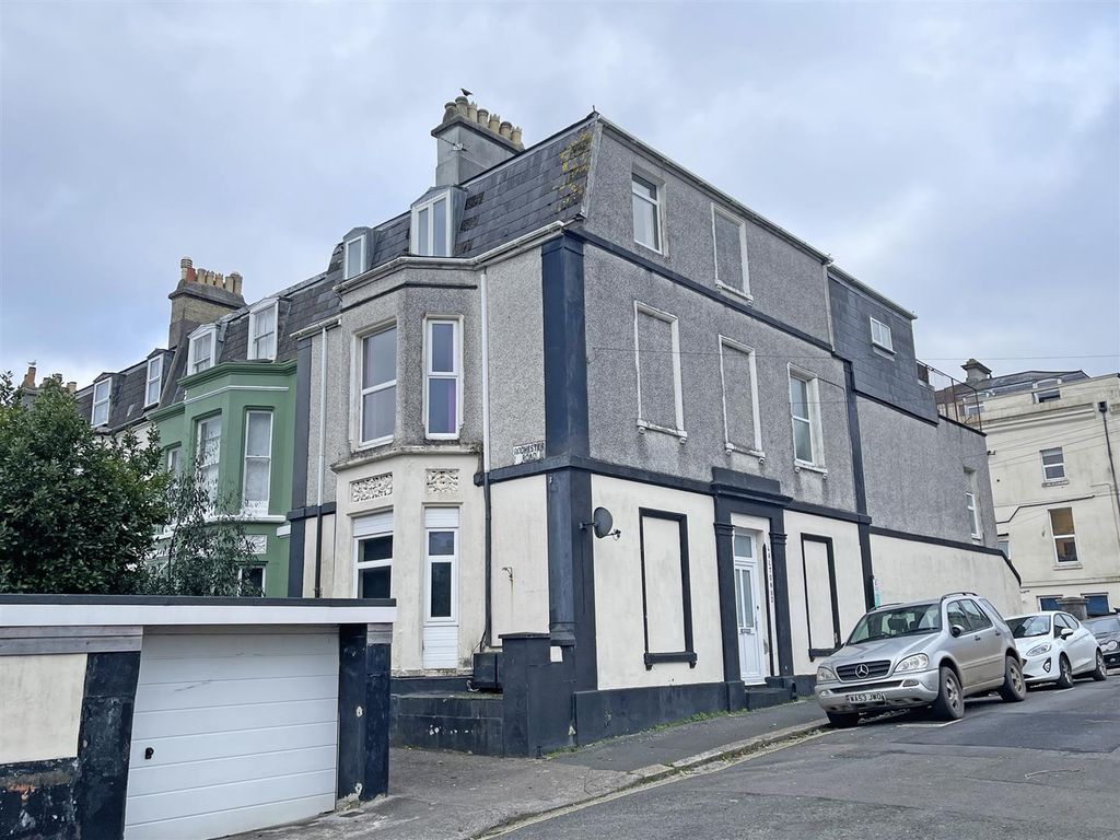 1 bed flat for sale in Alton Road, North Hill, Plymouth PL4, £80,000