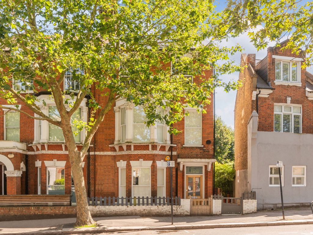 4 bed flat for sale in East Dulwich Grove, East Dulwich SE22, £795,000