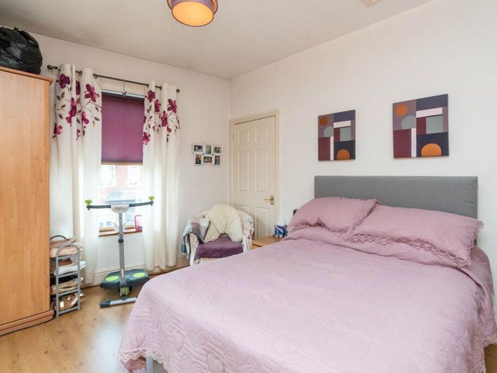 2 bed end terrace house for sale in Alexandra Street, Warrington WA1, £175,000