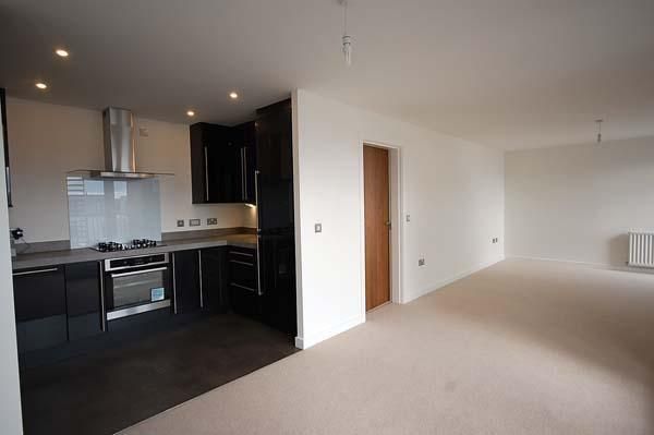 2 bed flat to rent in Kimmerghame Place, Edinburgh EH4, £1,425 pcm