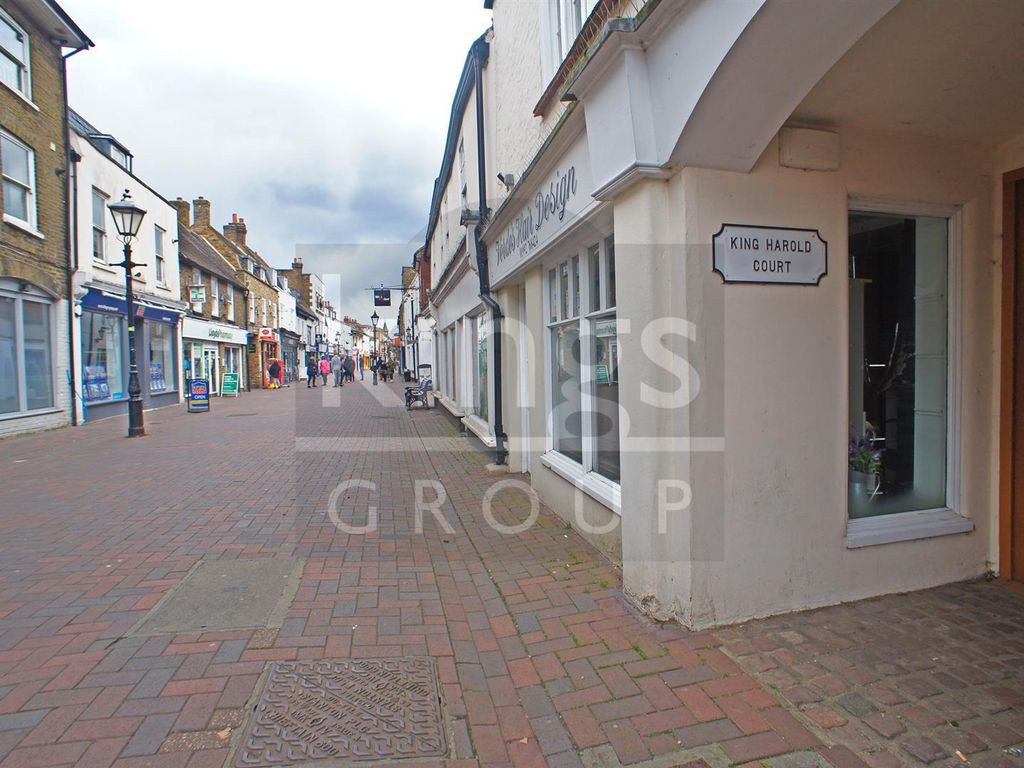 1 bed flat for sale in Sun Street, Waltham Abbey EN9, £205,000