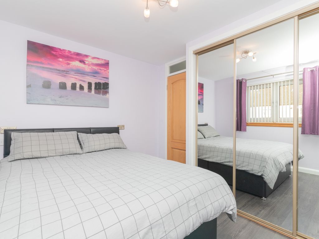 4 bed end terrace house for sale in Cairngorm Gardens, Cumbernauld, North Lanarkshire G68, £190,000