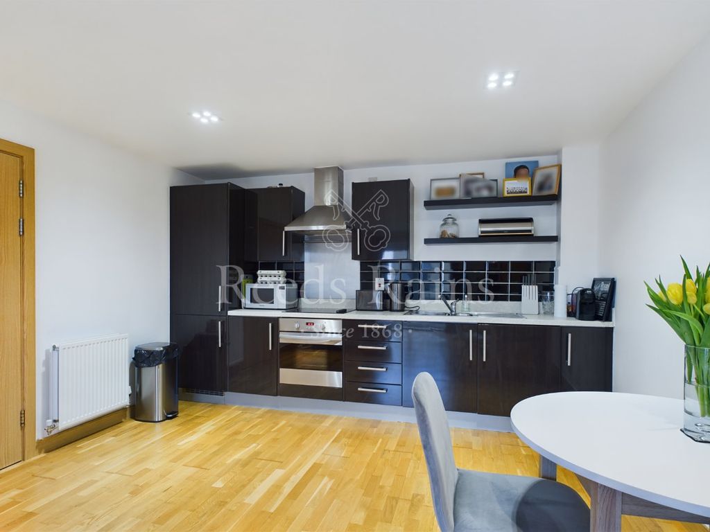 1 bed flat for sale in Salisbury Road, Dartford, Kent DA2, £190,000