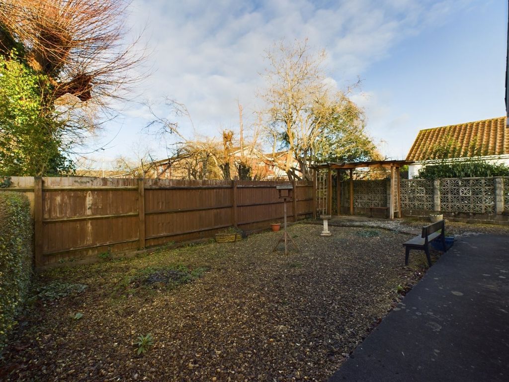 3 bed bungalow for sale in Beechwood Road, Nailsea, Bristol BS48, £365,000