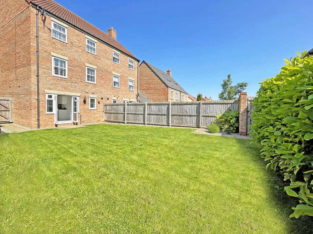 3 bed town house for sale in The Meadows, Billingham TS22, £269,000