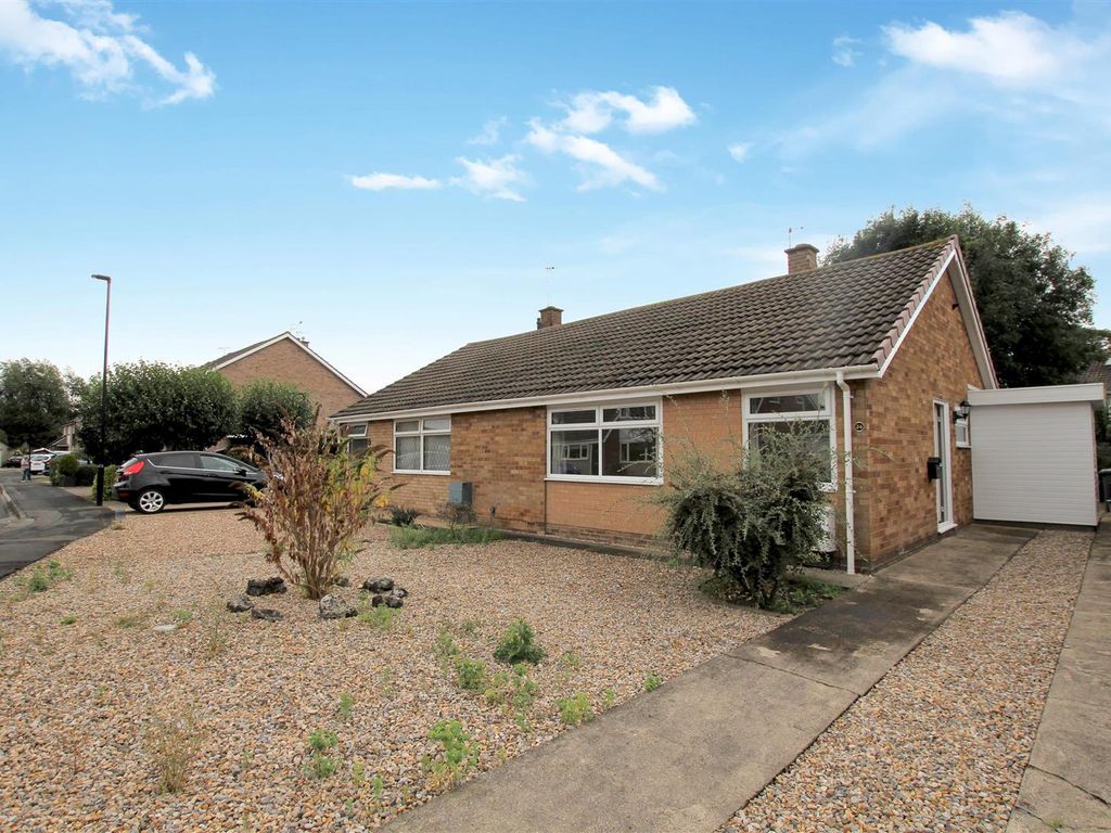 2 bed semi-detached bungalow to rent in Bramble Dene, York YO24, £1,200 pcm