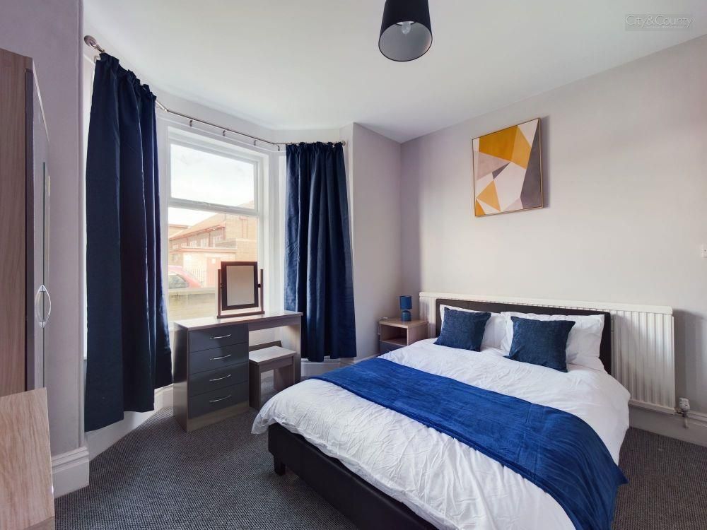 Room to rent in Mayors Walk, Peterborough PE3, £625 pcm