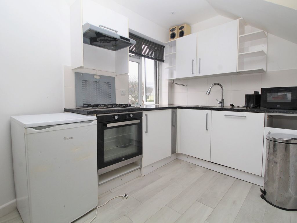 1 bed flat for sale in Mackie Avenue, Brighton BN1, £185,000