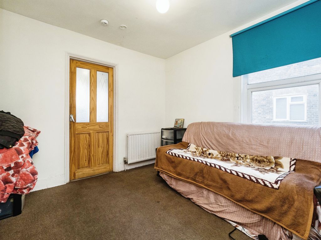 2 bed flat for sale in Clova Road, London E7, £375,000