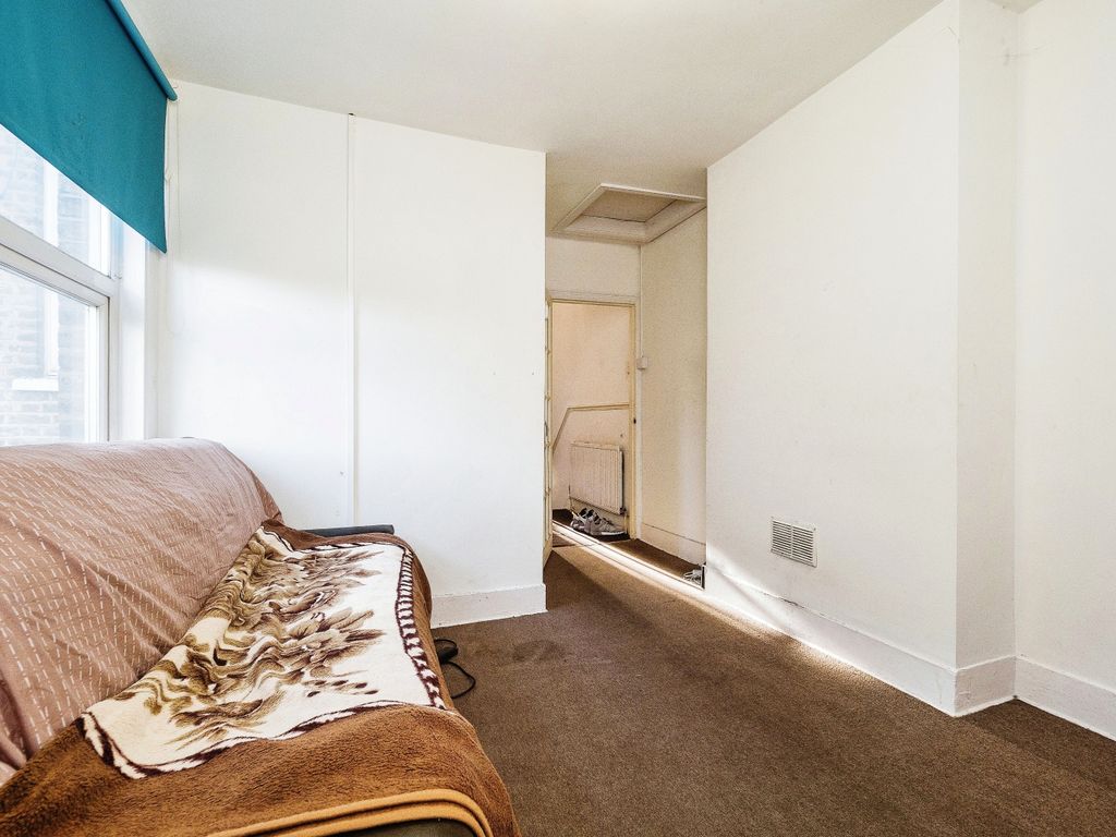 2 bed flat for sale in Clova Road, London E7, £375,000
