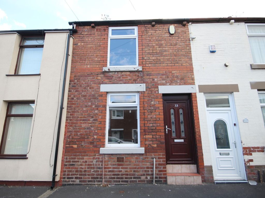 2 bed terraced house to rent in Graham Street, St. Helens WA9, £625 pcm