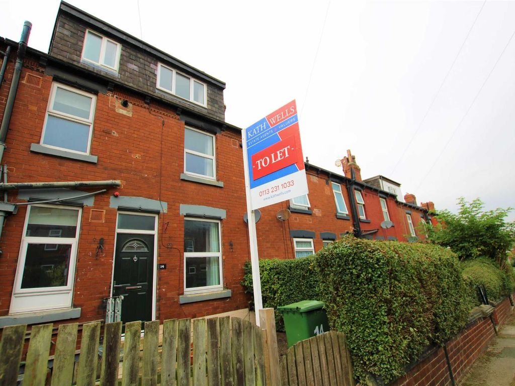 2 bed terraced house to rent in Swallow Avenue, Wortley, Leeds LS12, £695 pcm