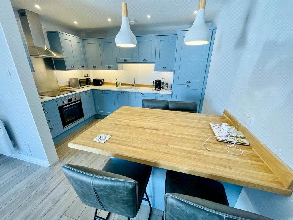 2 bed flat for sale in Llys Y Brenin, Terrace Road, Aberystwyth, Ceredigion SY23, £250,000