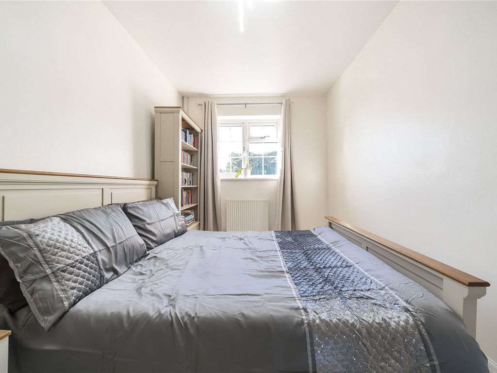 3 bed terraced house for sale in Manor Way, Ruislip HA4, £725,000