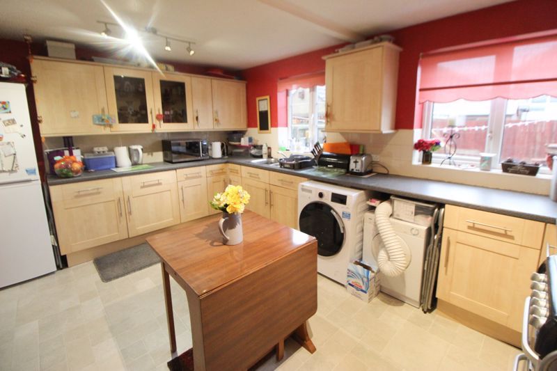 3 bed detached house for sale in Greenlands Road, Pickering YO18, £210,000