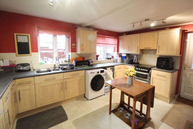 3 bed detached house for sale in Greenlands Road, Pickering YO18, £210,000
