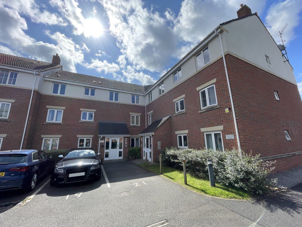 2 bed flat to rent in Archdale Close, Chesterfield S40, £750 pcm