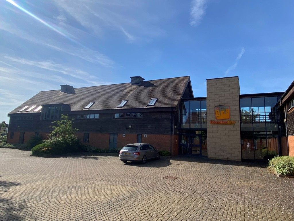 Office to let in Saddlers Court, Oakham, Rutland LE15, £60,000 pa