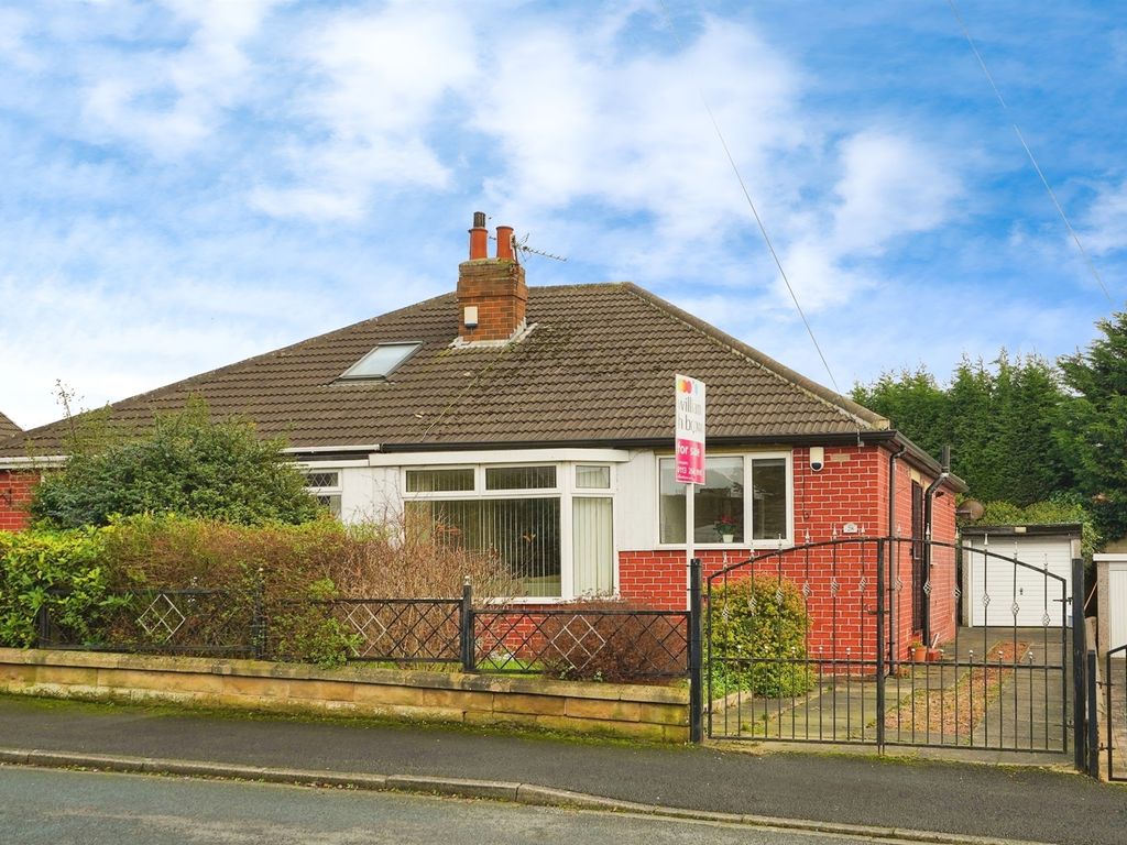2 bed semi-detached bungalow for sale in Field End Crescent, Leeds LS15, £195,000