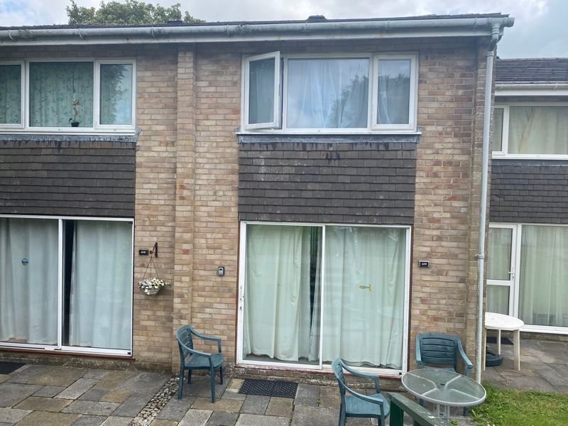 2 bed end terrace house for sale in Newquay TR8, £55,000
