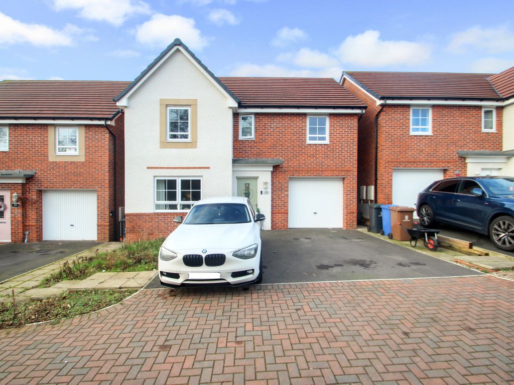 4 bed detached house for sale in Ernest Tyrer Avenue, Hanley, Stoke-On-Trent ST1, £280,000