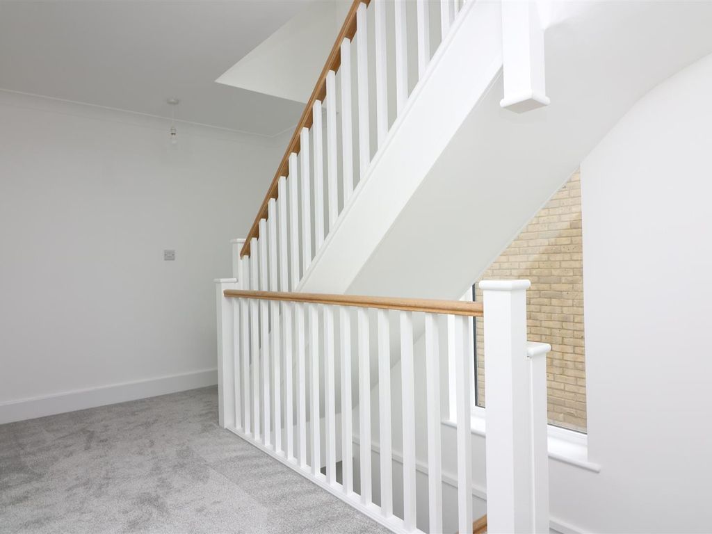 4 bed terraced house to rent in Haven Bank, Sandwich CT13, £2,000 pcm