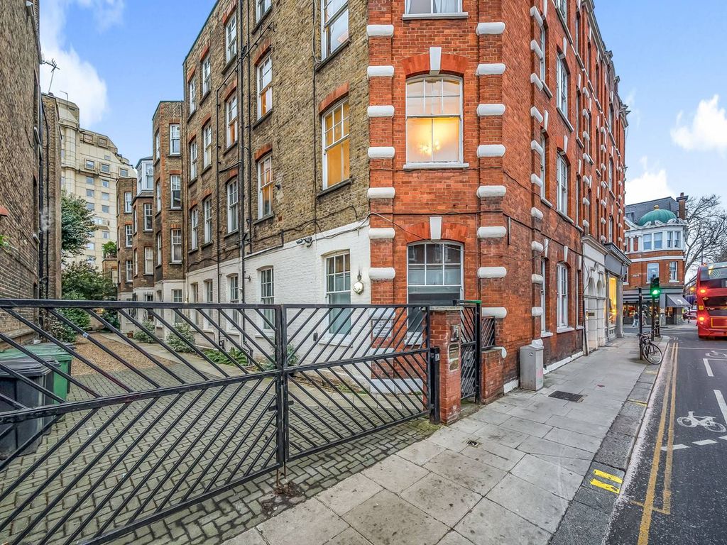 1 bed flat for sale in Kings Road, Chelsea, London SW3, £595,000