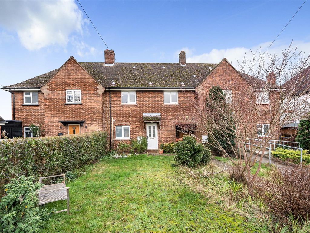 3 bed terraced house for sale in Addingtons Road, Great Barford, Bedford MK44, £300,000