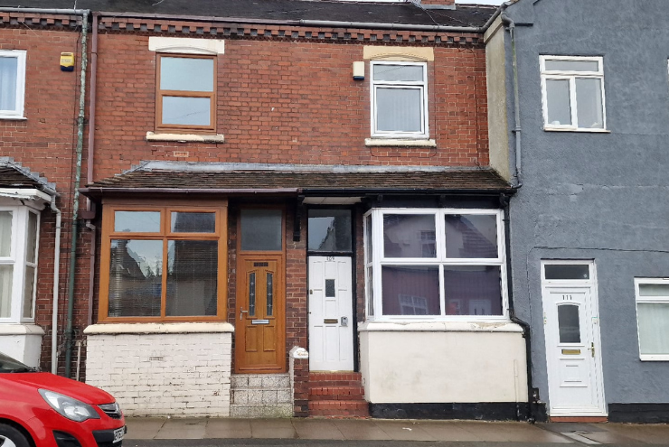 2 bed terraced house for sale in Victoria Street, Stoke-On-Trent ST4, £80,000