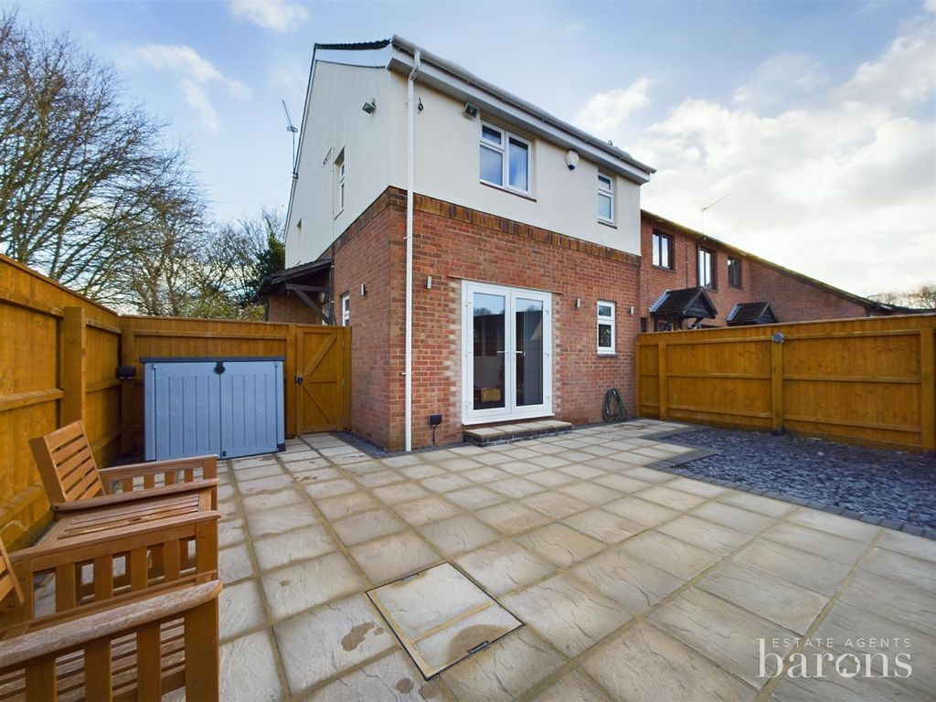 1 bed terraced house for sale in Beecham Berry, Loddon Vale, Basingstoke RG22, £215,000