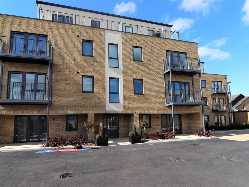 1 bed flat to rent in Long Lane, Hillingdon, Uxbridge UB10, £1,400 pcm