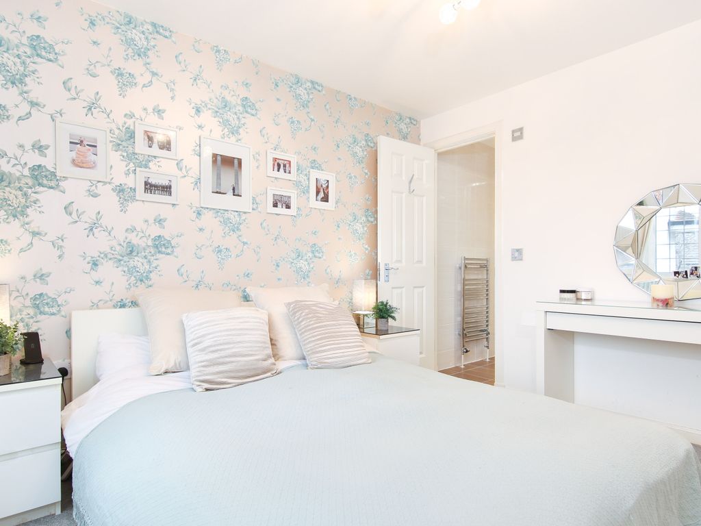2 bed flat for sale in Hillpark Grove, Edinburgh EH4, £320,000