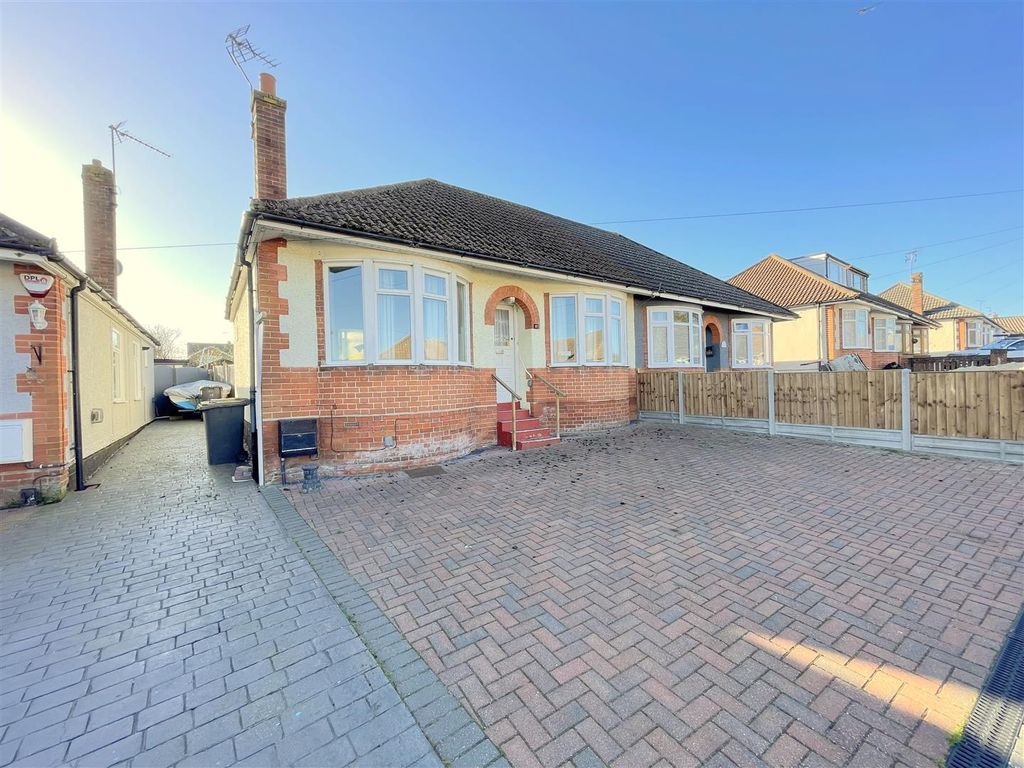 2 bed semi-detached bungalow for sale in Brockley Crescent, Ipswich IP1, £225,000