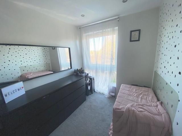 2 bed flat for sale in Ribbledale, London Colney AL2, £250,000
