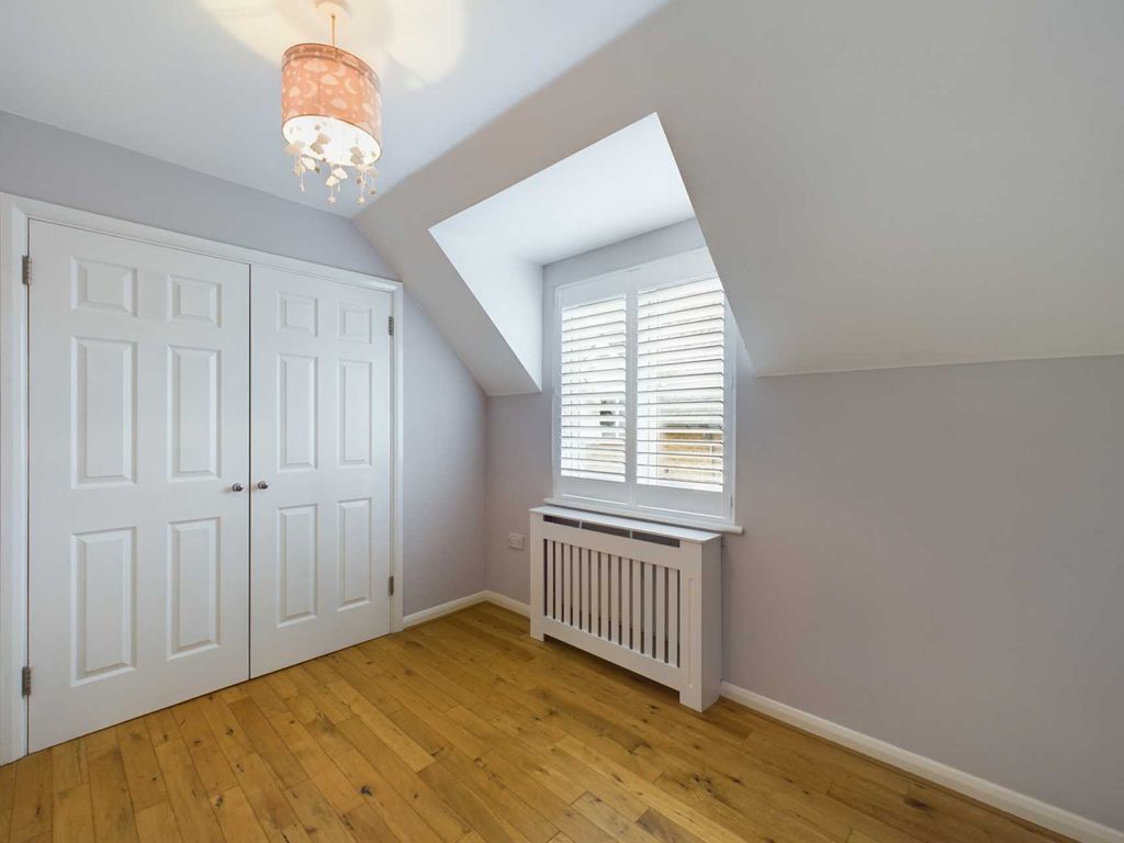 4 bed property for sale in White Lion Street, Apsley HP3, £480,000